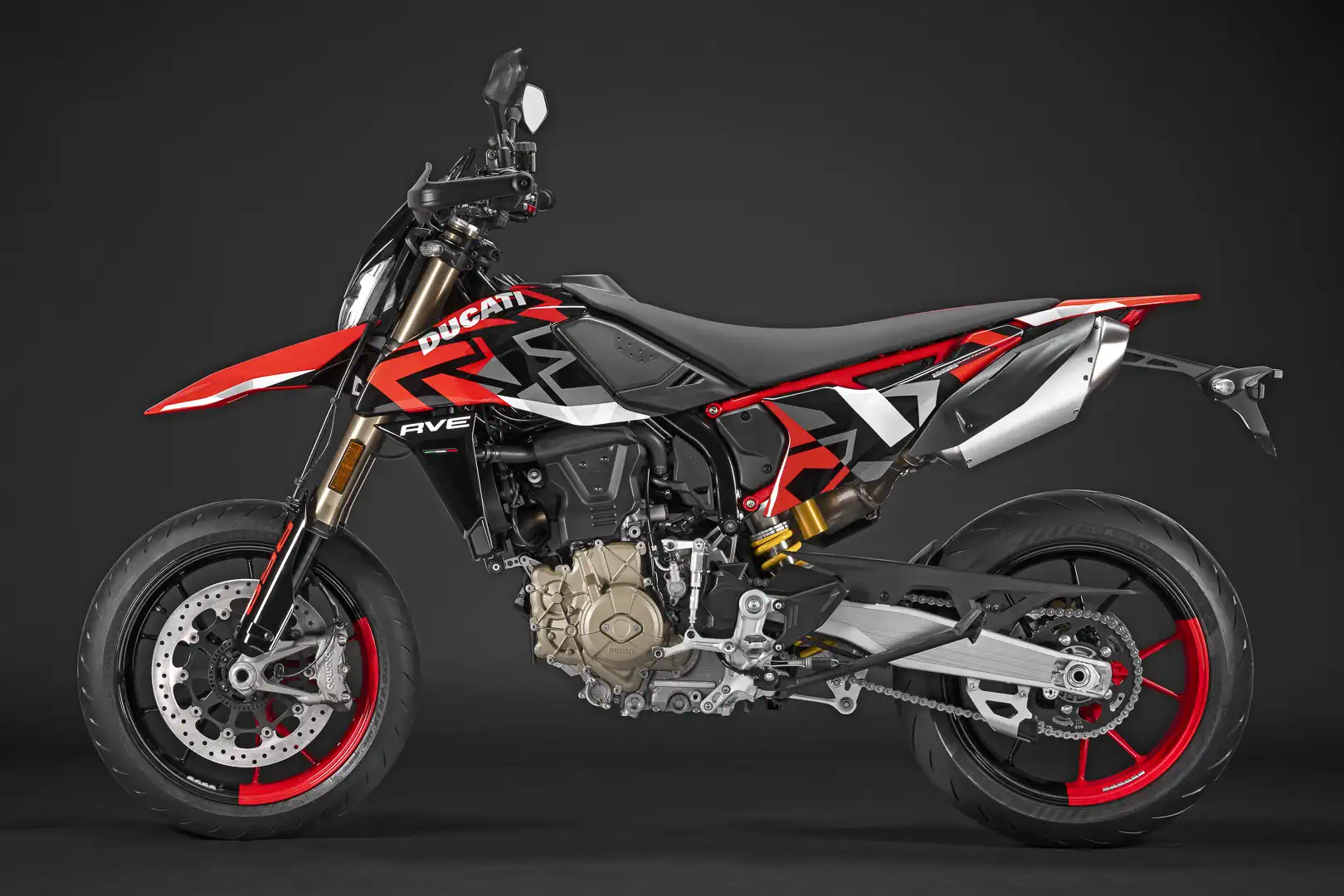 2024 Ducati Hypermotard 698 Mono Review Specs CAFEBIKER